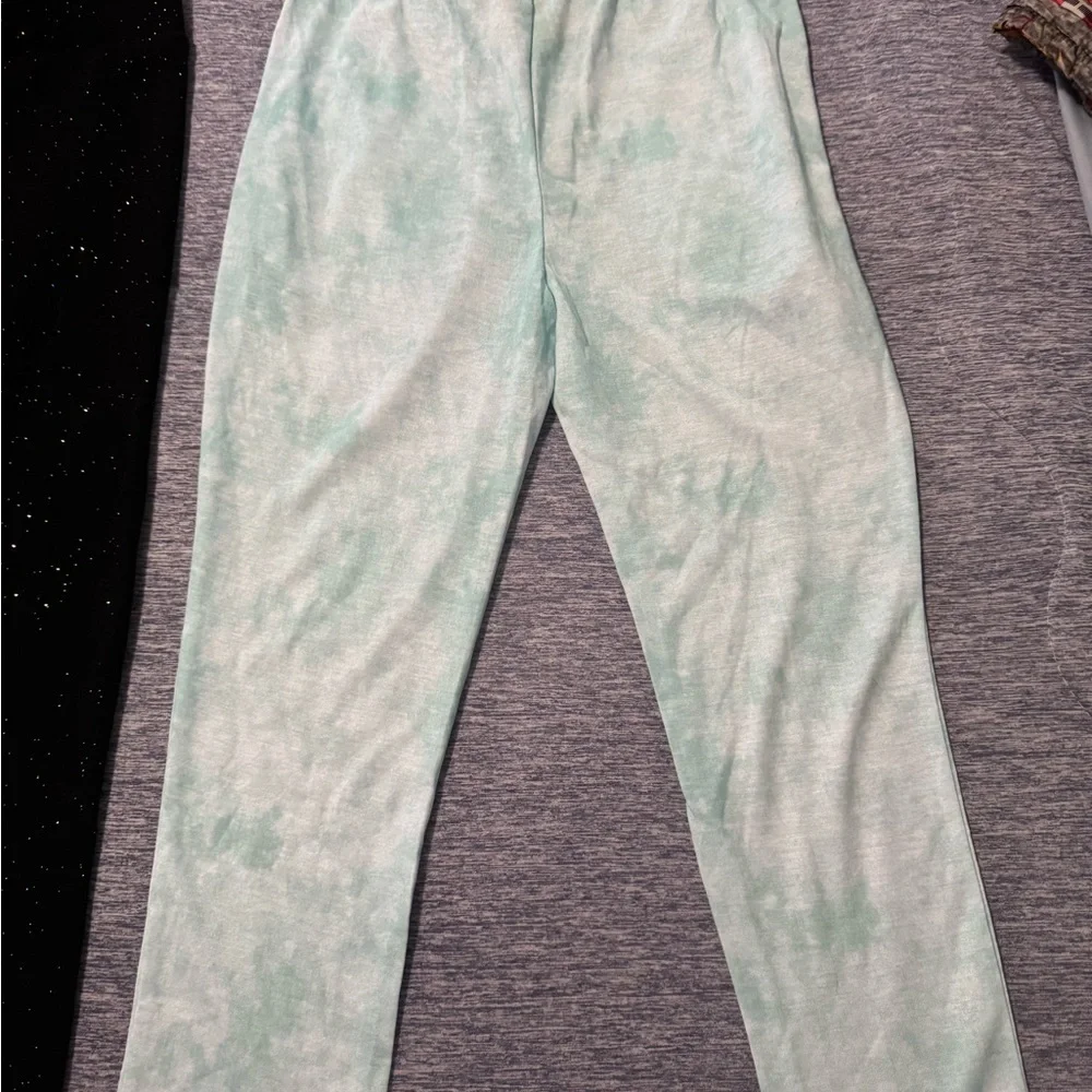 Girls Old Navy Black Speckled Cozy-Lined leggings and Therabouts PJ Pants